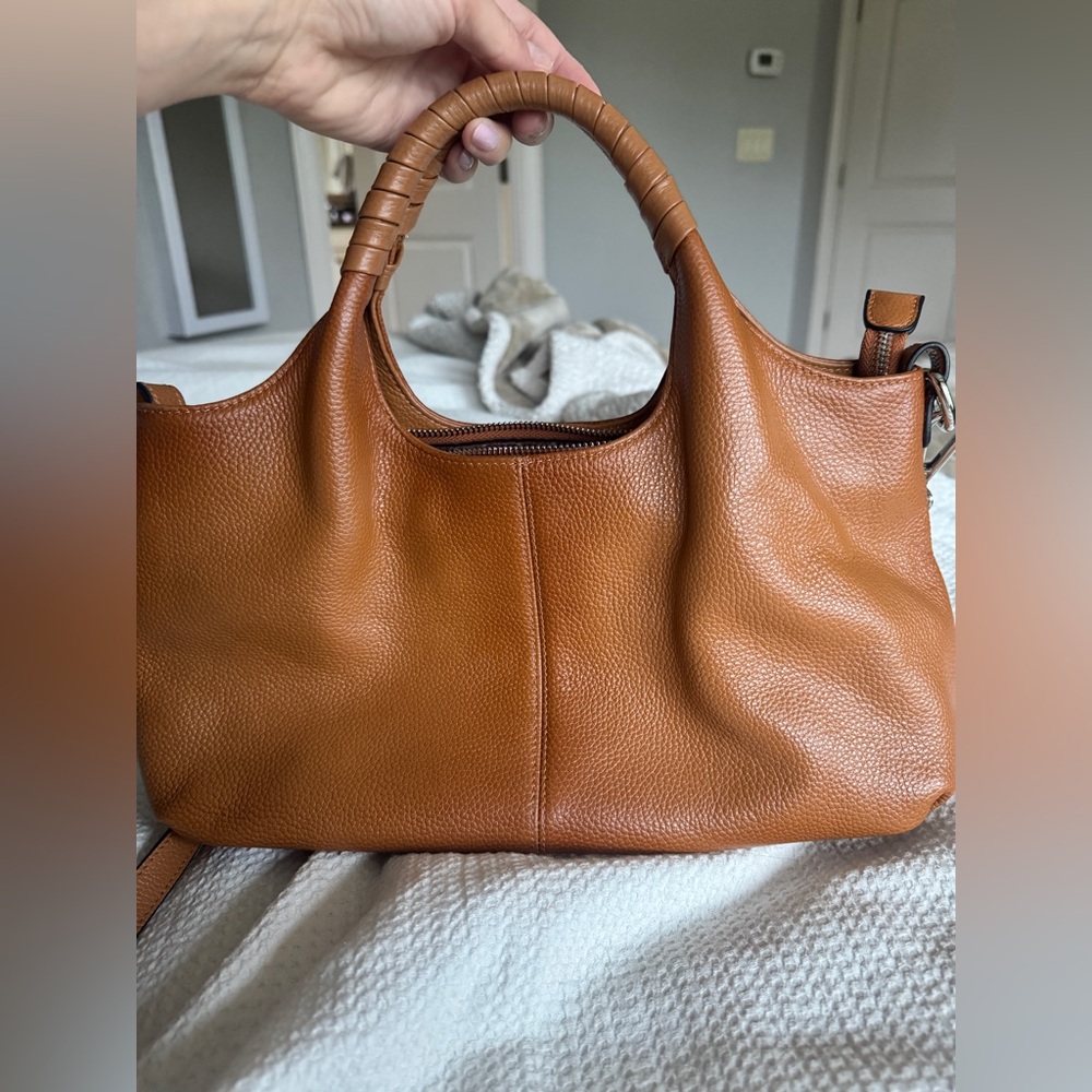 Pebbled Leather Shoulder Bag/Satchel. Warm brown color.Removable strap 
Like new